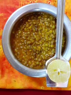 મસાલા મગ રેસીપી મુખ્ય ફોટો
