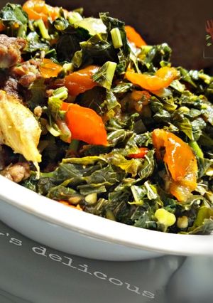 A picture of Spinach salad.
