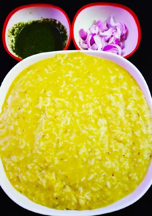 खिचड़ी(khichdi recipe in hindi) रेसिपी मुख्य फोटो
