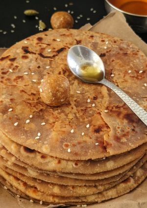 A picture of Gul Poli Til Gul Poli Gulachi Poli.