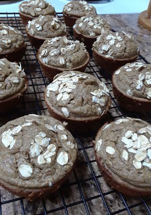 A picture of Oatmeal and Fruit Blender Muffins.