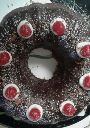 A picture of Devil's Food Cherry Bundt Cake.
