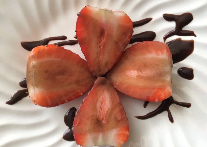 Strawberries with Melted Chocolate