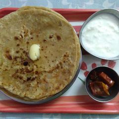 A picture of Aloo paratha.