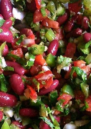 صورة لوصفة سلطة الفاصوليا الحمراء بطريقتي البسيطه 🌷