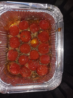 Una foto de Tomates Cherry confitados en Air fryer