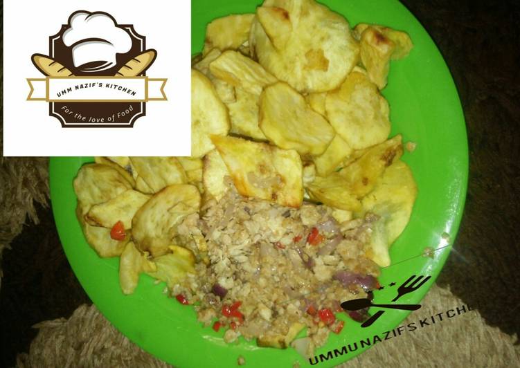 Step-by-Step Guide to Prepare Super Quick Homemade Fried sweet potatoes with egg sauce