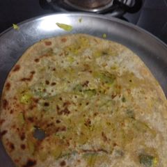 A picture of Cabbage & Carrot paratha.