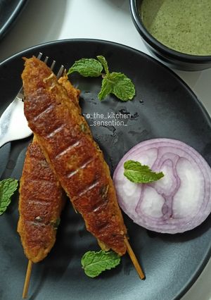 A picture of Chicken seekh kabab.