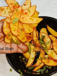 आलू मसाला फ्राई (aloo masala fry recipe in Hindi) रेसिपी मुख्य फोटो