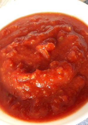 A picture of Marinara sauce.