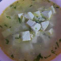 A picture of Sup tahu dengan ayam giling (makanan anak 1 tahun +).