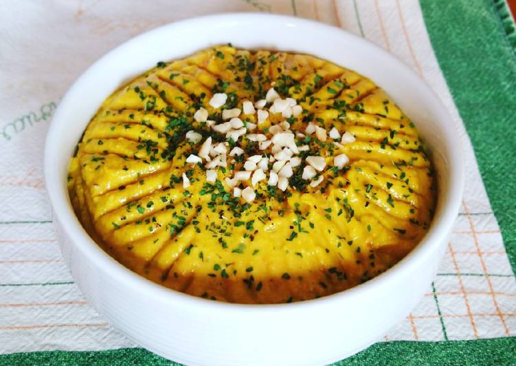 Hummus de garbanzos y anchoas a la cúrcuma