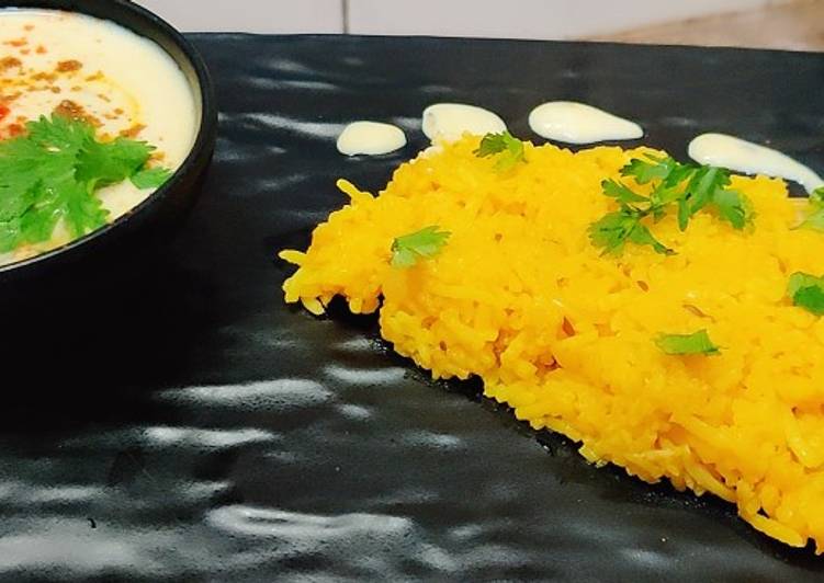 How to Special At Home Onion rice with tadka raita
