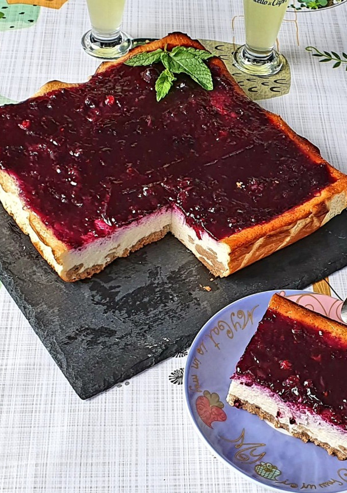 Una foto de Tarta de yogurt griego, con sólo 3 ingredientes (sin gluten)