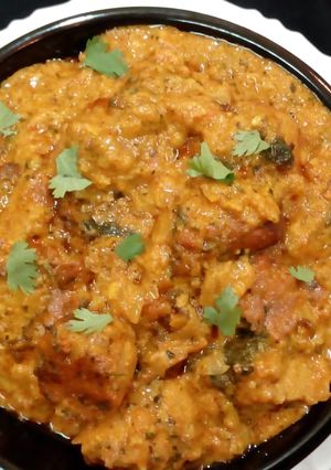 A picture of Dum Aloo.