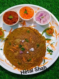 लौकी के छिलके के चीला (lauki ke chilke ke cheela recipe in Hindi) रेसिपी मुख्य फोटो