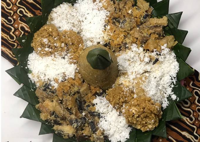 Gatot thiwul (tumpeng gatot thiwul) khas Jogja