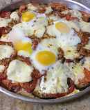 Pizza de berenjenas con huevos estrellados