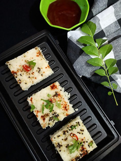 इंस्टेंट व्हाइट ढोकला (instant white dhokla recipe in Hindi) रेसिपी मुख्य फोटो