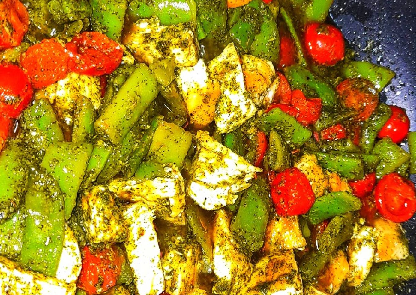 Pollo con pesto y judías verdes