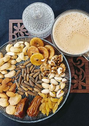 A picture of گڑ والی چائے ☕.