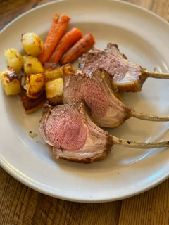 A picture of 🐑 Roasted rack of lamb.