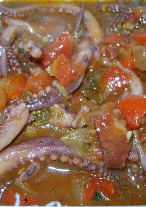 Una foto de Tentáculos de calamar en salsa !!!!!