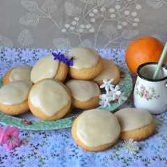 Una foto de Galletitas de limón con glasé de naranja🧉