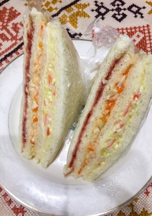A picture of Your oppa’s sandwich.
