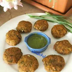 A picture of Green Garlic Vadas. THOOM JA Vada Sindhi Special.