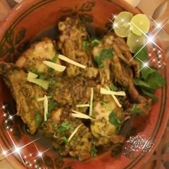 A picture of Green shinwari karahi.