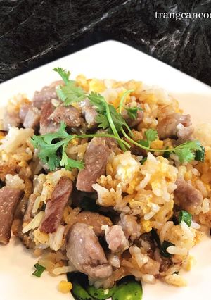 Hình của món Cơm rang thịt heo và trứng.