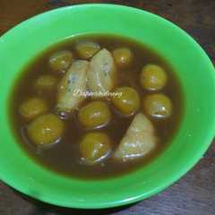 รูปของ Kolak biji salak campur pisang