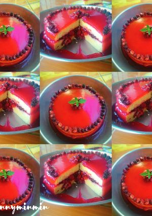 A picture of Mulberry cake with soft ganache.