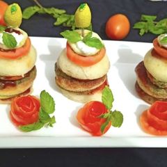 A picture of Idli burger.