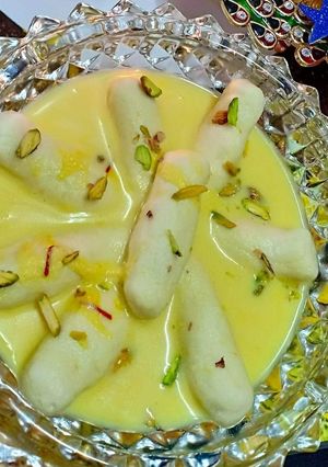 A picture of Rasmalayi chamcham.