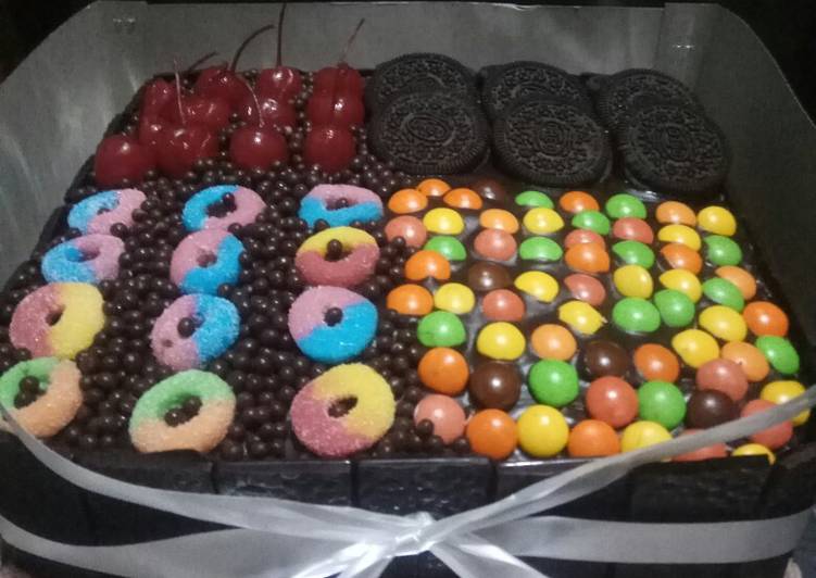 Resep: LezatDecor Cake brownies ultah part 2 Mm Anna 🎂🌹🍰