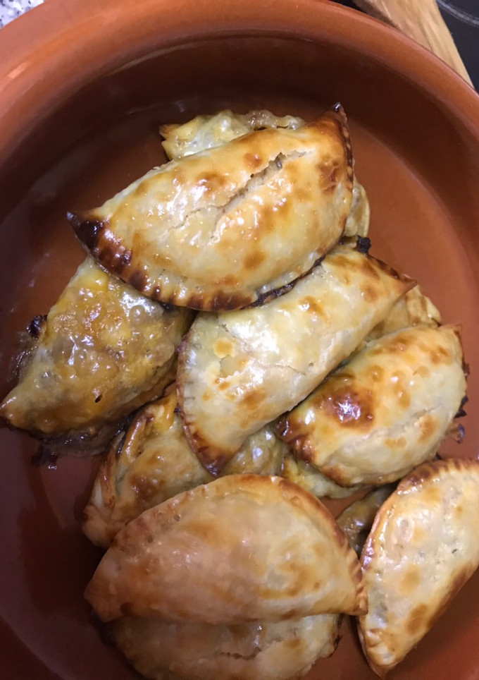 Una foto de Empanadillas de carne y chorizo