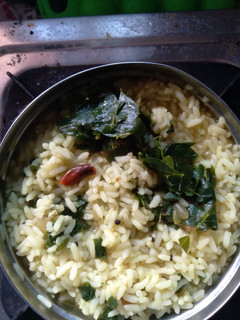 முருங்கைக்கீரை மிளகு சீரக சூப் (Murunkai keerai milagu seeraga soup recipe in tamil) செய்முறை முக்கிய புகைப்படம்