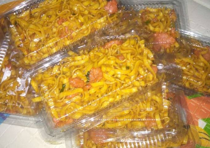 Mie goreng padang