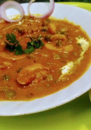 A picture of Mushroom Matar.