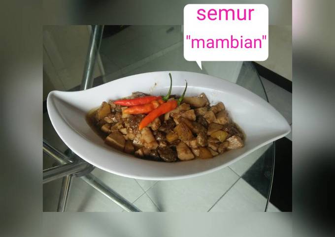 Semur daging, kentang dan telur putih