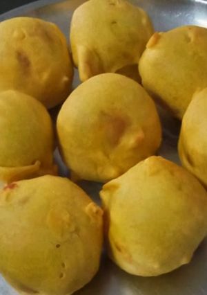 બટેટા વડા(Bateka vada recipe in Gujarati) રેસીપી મુખ્ય ફોટો