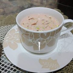 A picture of Kashmiri chae/ pink tea.