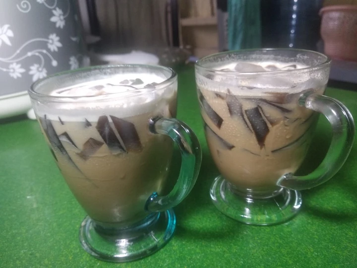 Cara Gampang Membikin Resep Es cappuccino cincau (capcin) yang Enak Banget Anti Ribet, Mantap