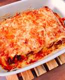 Mì Ống Cannelloni Nhồi Sốt Bò Bằm Bolognese Phủ Phô Mai Đút Lò