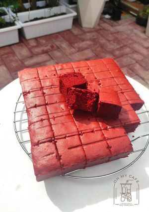 Foto resep BLOODY HELL CAKE (Red Velvet Sponge Cake)