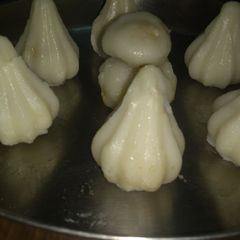 A picture of Sweet modak.