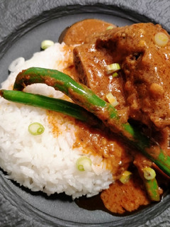 A picture of Peanut beef curry.